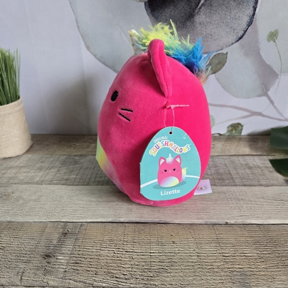 SQUISHMALLOWS | Lizette Pink Unicorn Cat Plush Toy - Picture 2 of 10
